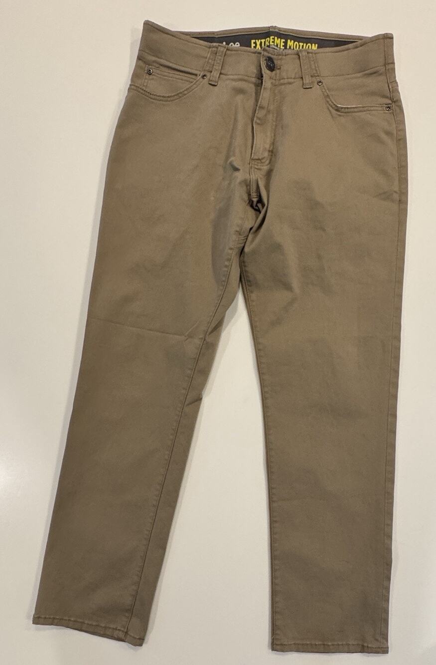 Lee Extreme Motion Men’s Straight Fit Tapered Leg Khaki 32x30